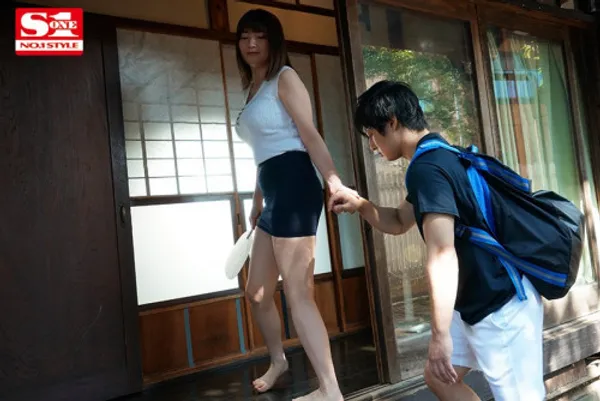 truyện sex chú cháu Anh chàng nứng cặc khi nhìn trộm em họ địt nhau với chồng